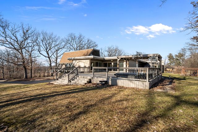 431 Maplewood Drive, Barrington, IL 60010