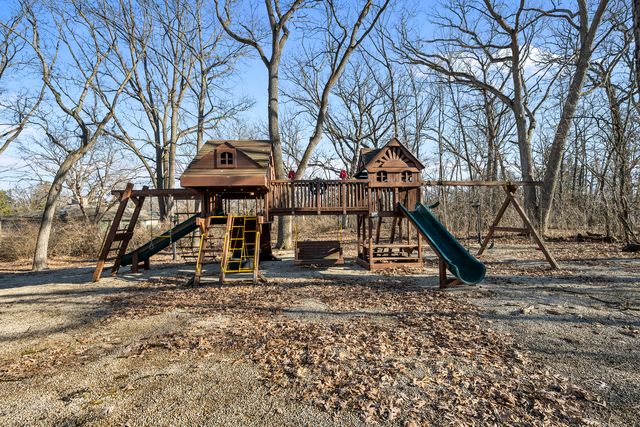431 Maplewood Drive, Barrington, IL 60010