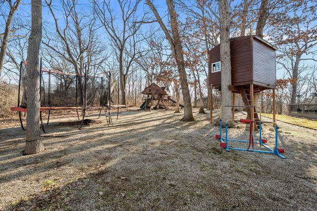 431 Maplewood Drive, Barrington, IL 60010