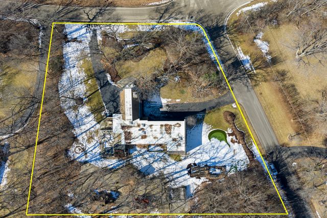 431 Maplewood Drive, Barrington, IL 60010