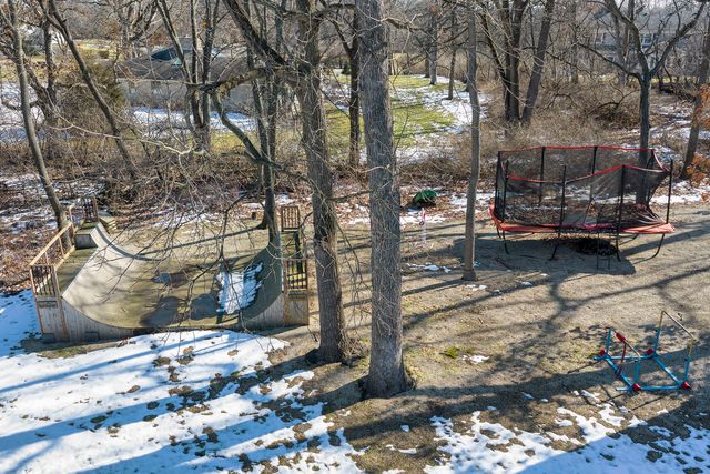 431 Maplewood Drive, Barrington, IL 60010