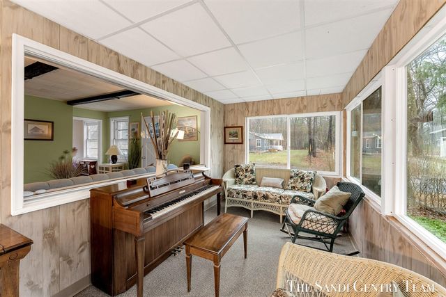 1111 2nd Street, Pentwater, MI 49449