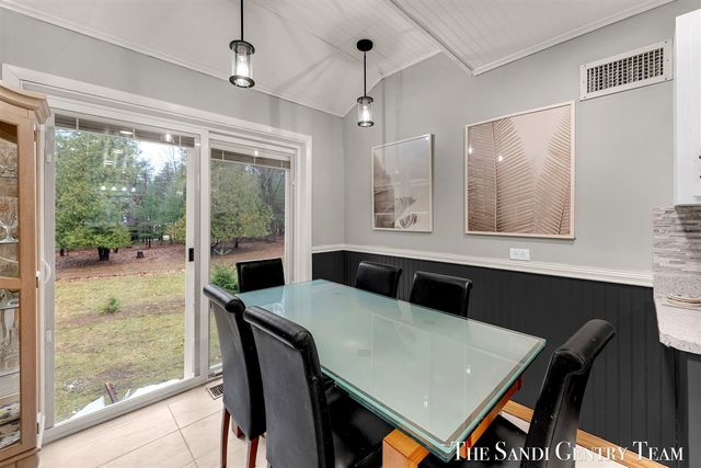 1111 2nd Street, Pentwater, MI 49449