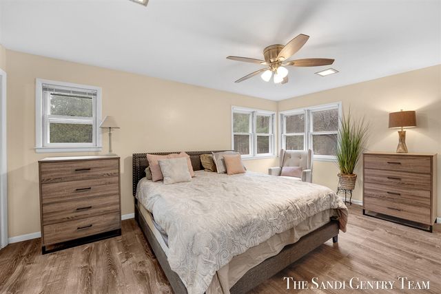 1111 2nd Street, Pentwater, MI 49449