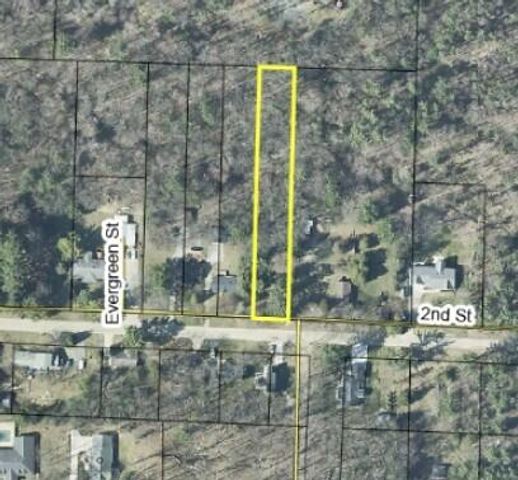 1111 2nd Street, Pentwater, MI 49449
