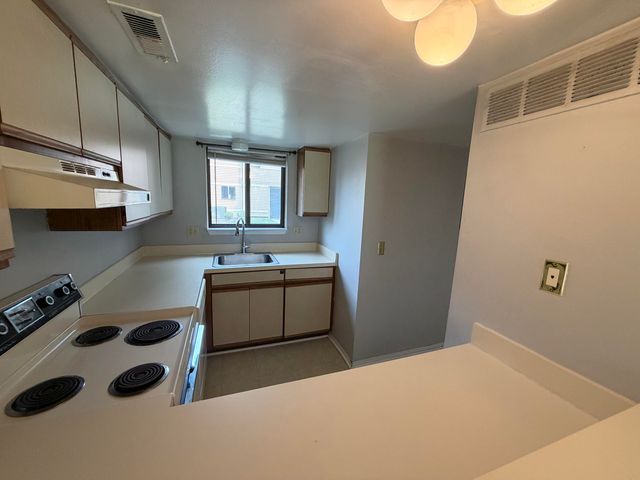 325 Briarcrest Drive, Ann Arbor, MI 48104
