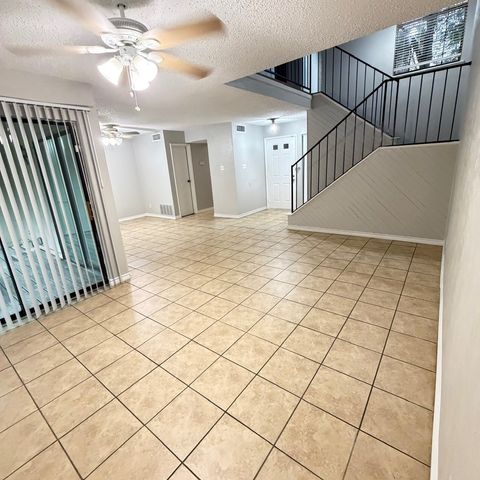 818 Saint Andrews Court, Garland, TX 75043