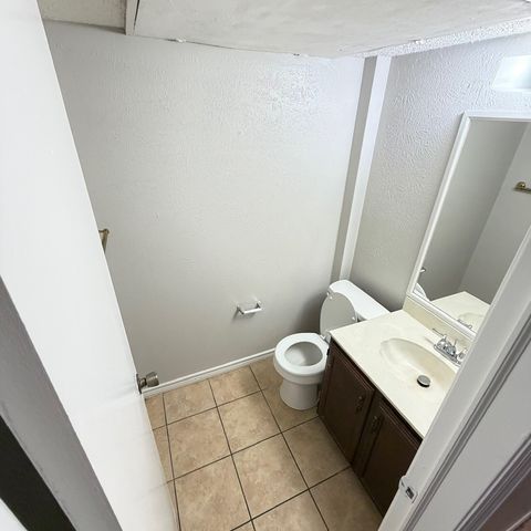 818 Saint Andrews Court, Garland, TX 75043