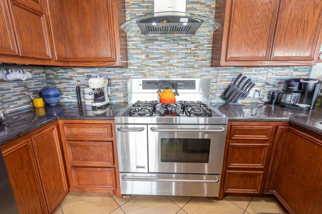 2414 Avenue P, San Leon, TX 77539