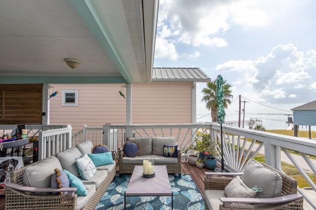 2414 Avenue P, San Leon, TX 77539