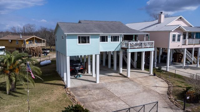 2414 Avenue P, San Leon, TX 77539
