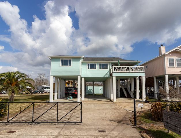 2414 Avenue P, San Leon, TX 77539