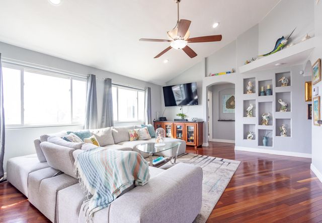 2414 Avenue P, San Leon, TX 77539