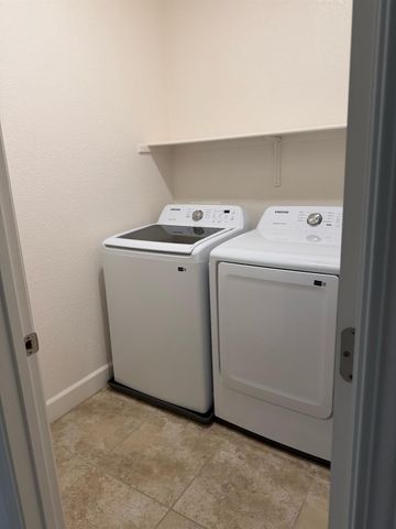 8444 Vila Gale Way, Elk Grove, CA 95757