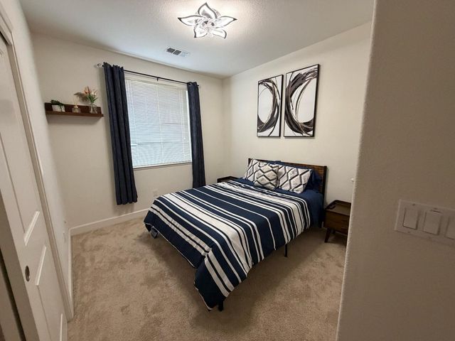 8444 Vila Gale Way, Elk Grove, CA 95757