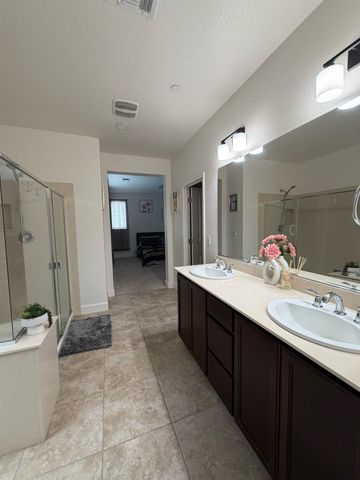 8444 Vila Gale Way, Elk Grove, CA 95757