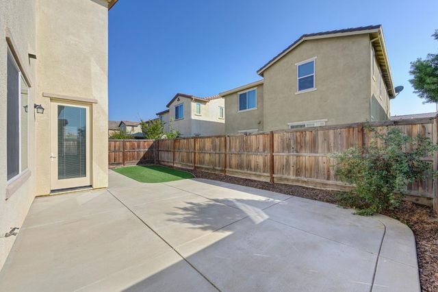 8444 Vila Gale Way, Elk Grove, CA 95757