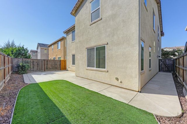 8444 Vila Gale Way, Elk Grove, CA 95757