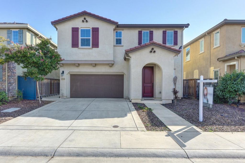 8444 Vila Gale Way, Elk Grove, CA 95757