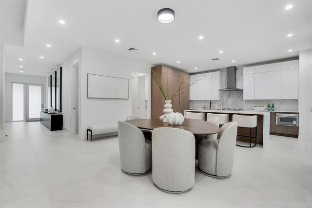 1129 NE 18 Court 1129, Fort Lauderdale, FL 33305