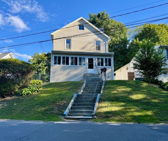 302 Lakeview Avenue, Waterbury, CT 06705