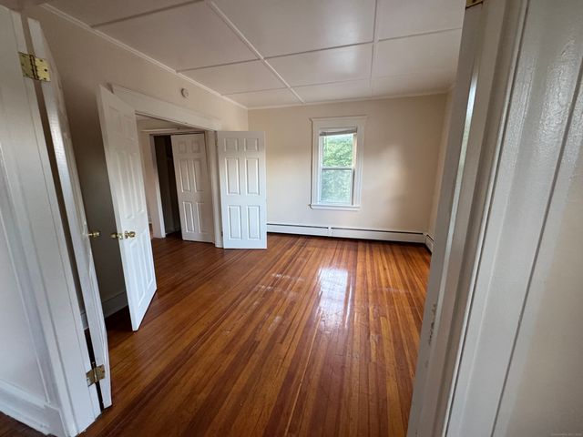 302 Lakeview Avenue, Waterbury, CT 06705