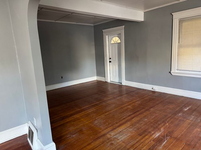 302 Lakeview Avenue, Waterbury, CT 06705