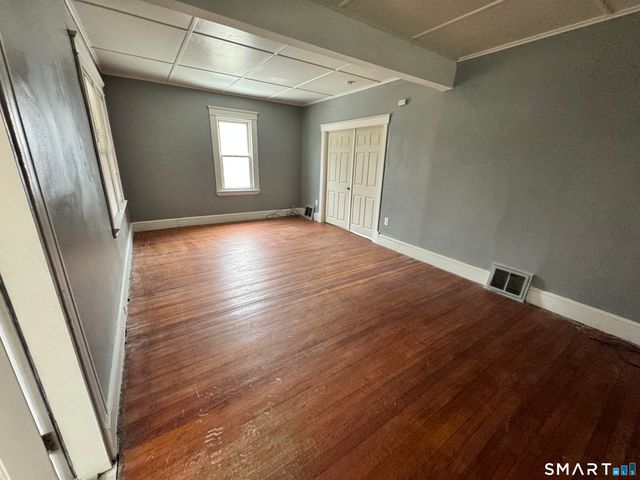 302 Lakeview Avenue, Waterbury, CT 06705