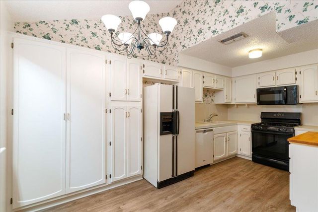 2532 Stoutwood CIR, Austin, TX 78745