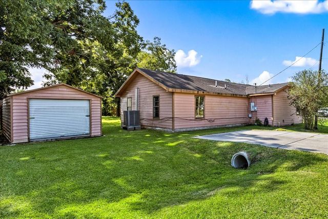 3201 Avenue F, Dickinson, TX 77539