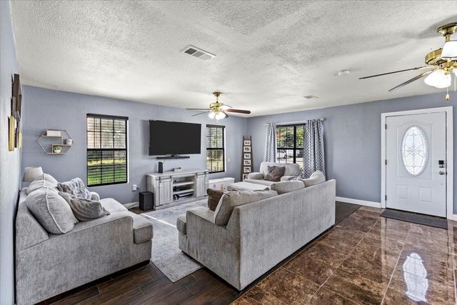 3201 Avenue F, Dickinson, TX 77539