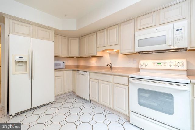 1703 FREDENDALL CIR, Southampton, PA 18966