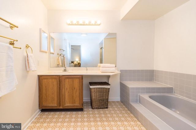 1703 FREDENDALL CIR, Southampton, PA 18966