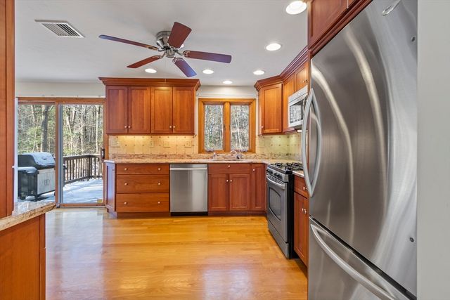 144 Helen Dr, Abington, MA 02351