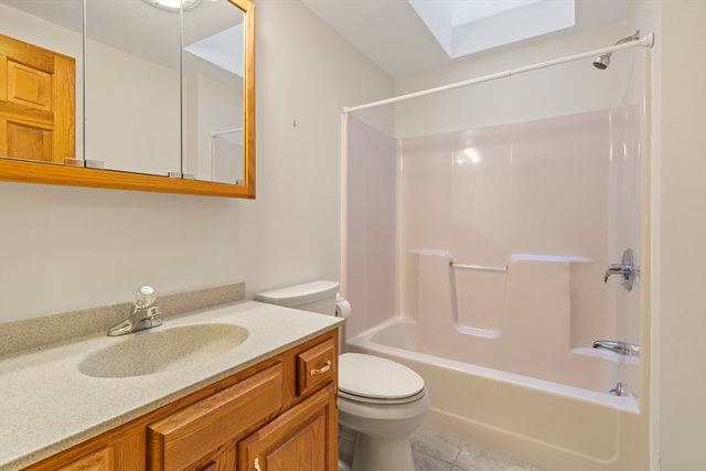 144 Helen Dr, Abington, MA 02351