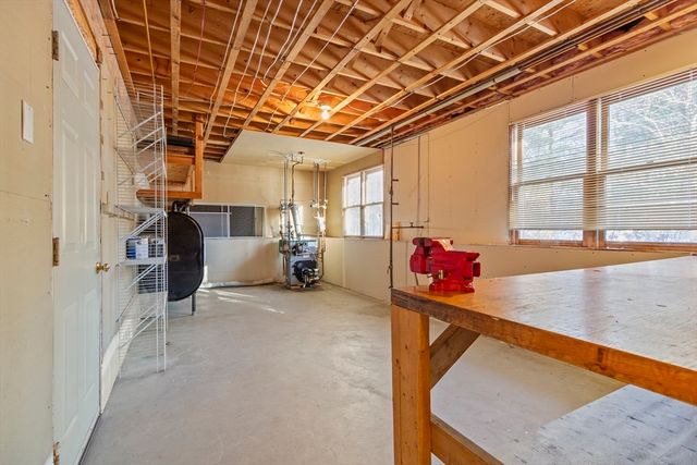 144 Helen Dr, Abington, MA 02351