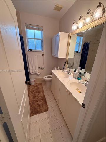 15462 SW 39th St, Miami, FL 33185