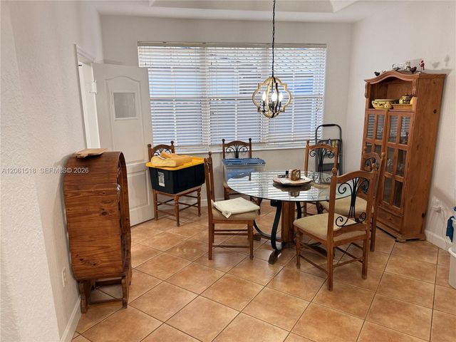 15462 SW 39th St, Miami, FL 33185