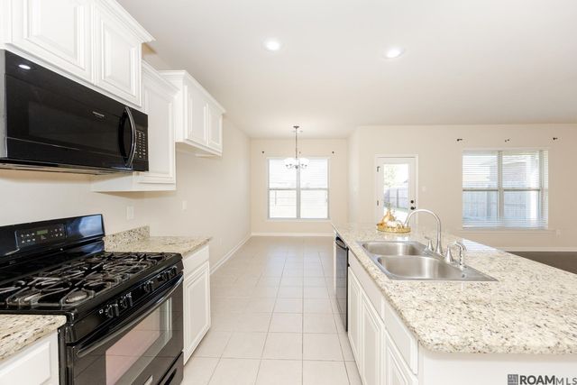 4434 Olivia, Addis, LA 70710