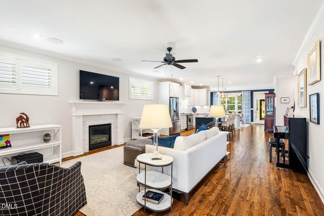 136 Post Oak Road, Chapel Hill, NC 27516