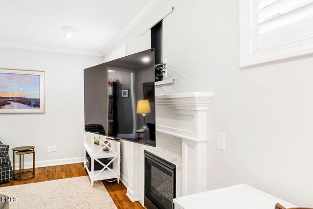 136 Post Oak Road, Chapel Hill, NC 27516