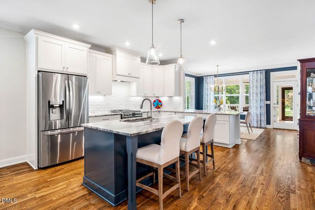 136 Post Oak Road, Chapel Hill, NC 27516