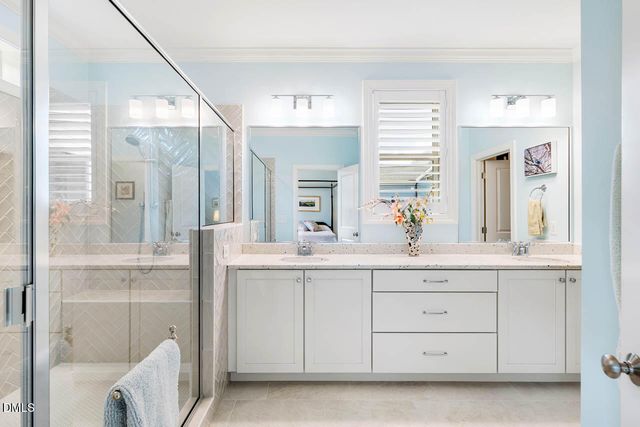 136 Post Oak Road, Chapel Hill, NC 27516