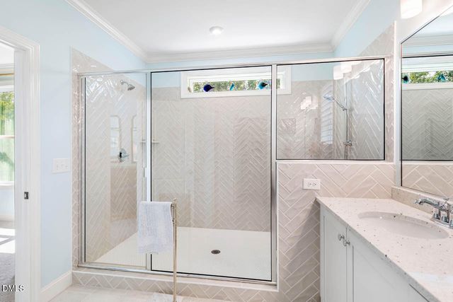 136 Post Oak Road, Chapel Hill, NC 27516