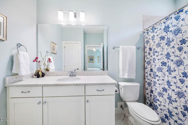 136 Post Oak Road, Chapel Hill, NC 27516