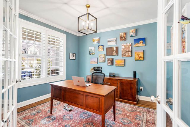 136 Post Oak Road, Chapel Hill, NC 27516