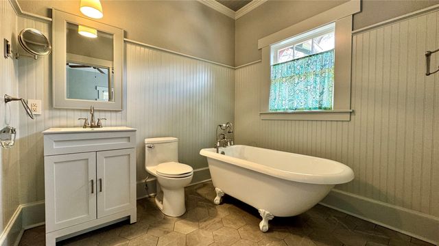 218 Elm Drive, Terrell, TX 75160