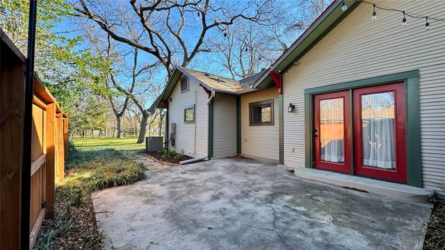 218 Elm Drive, Terrell, TX 75160