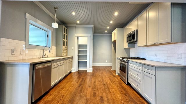 218 Elm Drive, Terrell, TX 75160