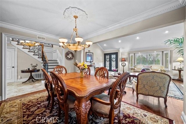 11101 Eton Avenue, Chatsworth (los Angeles), CA 91311